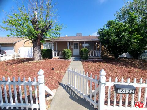 Photo of 18133 Lull Street, Reseda, CA 91335 (MLS # 26680075)