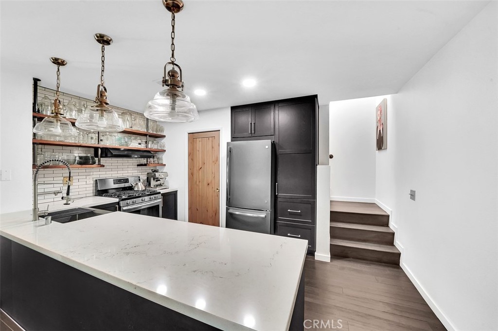 645 Springbrook N 21