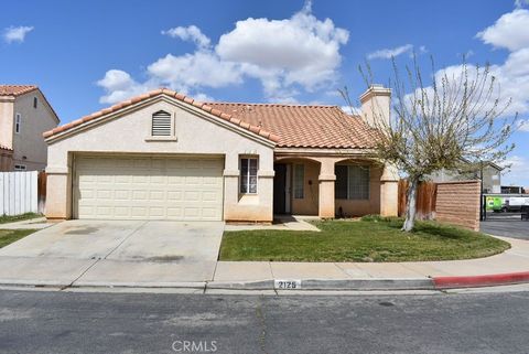 Photo of 2125 Bramble Lane, Palmdale, CA 93550 (MLS # SR26000086)