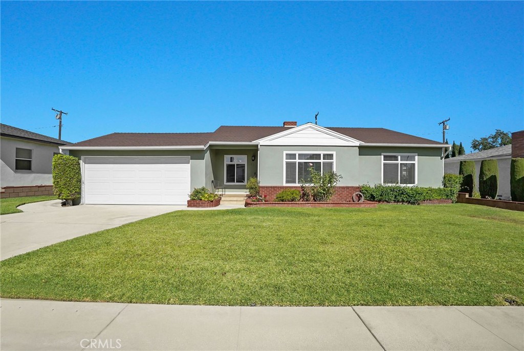 Welcome to this charming and flexible single-story home located on a quiet street in the heart of West Covina. With 3 full bedrooms **plus a large bonus room** that can easily serve as a **4th bedroom, office, or guest space**, this home offers a rare blend of comfort, space, and flexibility.
**Home Features**
* 3 Bedrooms + 1 Bonus Room (ideal 4-bedroom setup)
* 2 Bathrooms
* Expansive **sunroom** with natural light – perfect for a game room, gym, entertainment area, or home office
* **Partially furnished** for your convenience
* Open kitchen with plenty of storage and natural flow
* Dedicated laundry area
* **Private backyard** with a great variety of fruit trees – enjoy seasonal harvests all year long
* Generous parking with long driveway
?? **Convenient Location:**
* Minutes from I-10 and I-60 freeways
* Close to schools, shopping centers, restaurants, and parks
* Peaceful neighborhood with a suburban feel and great walkability