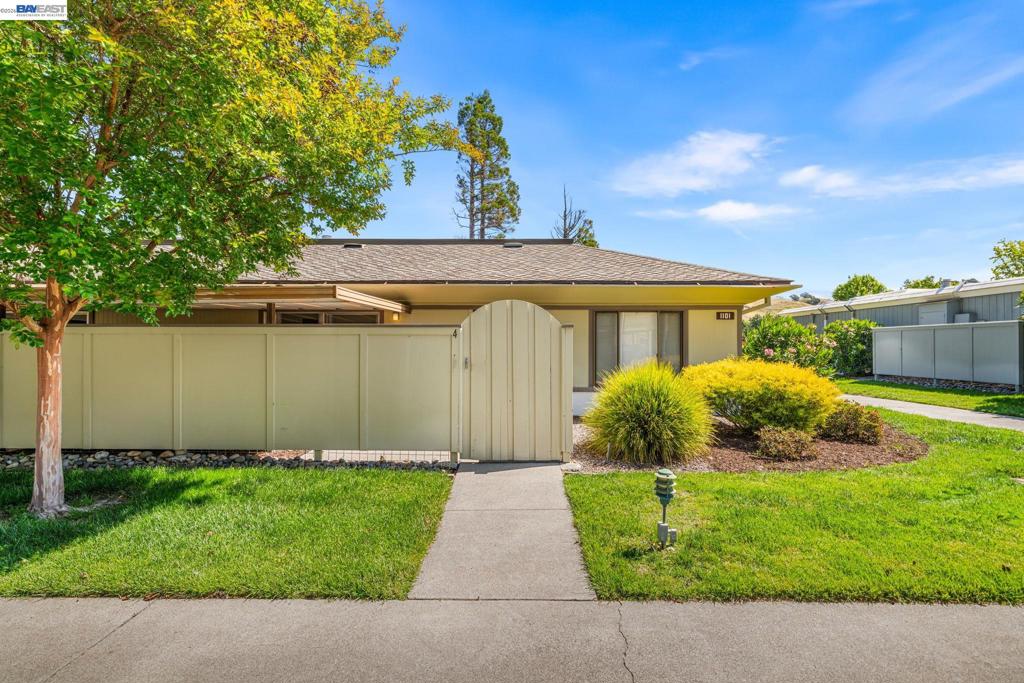 1101 Fairlawn Ct 4