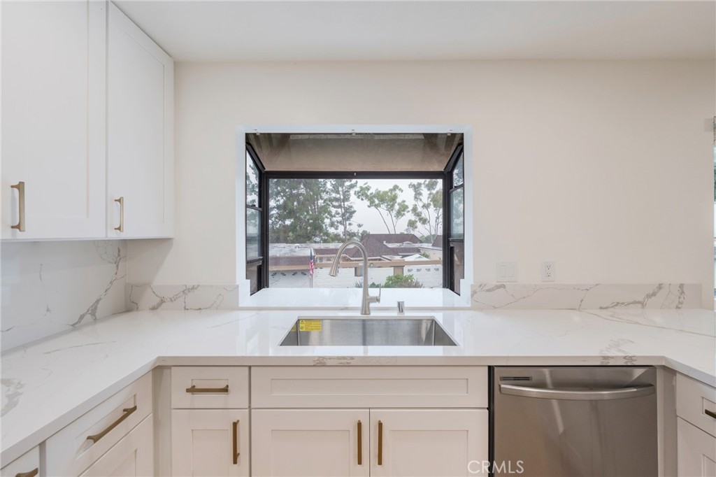 22246 Caminito Mescalero