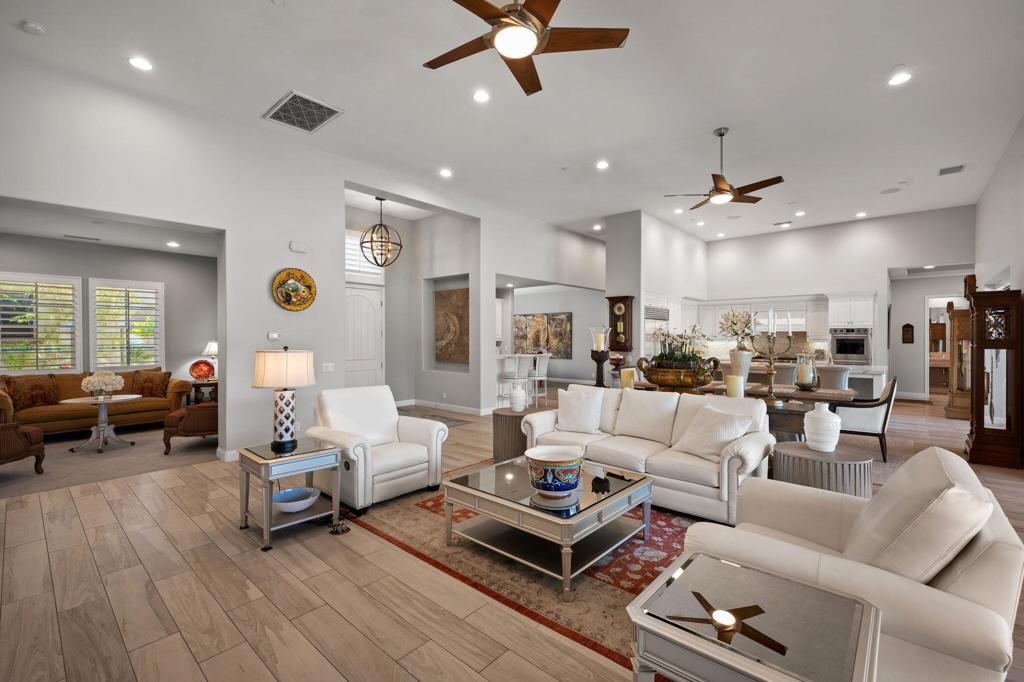 Escala - Residential