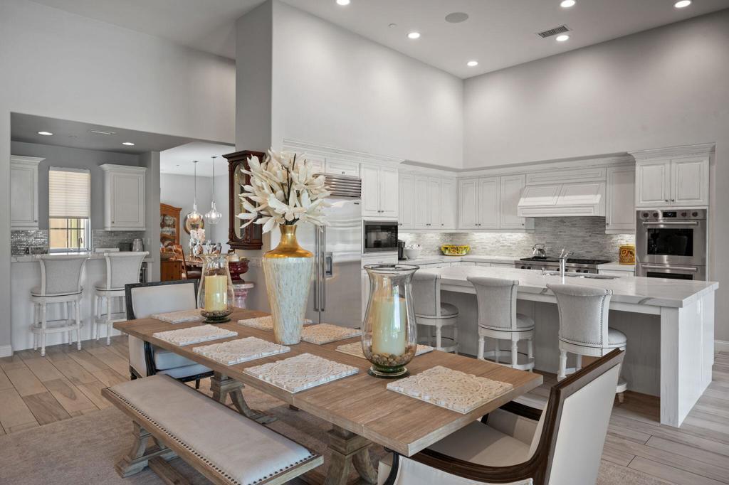 Escala - Residential