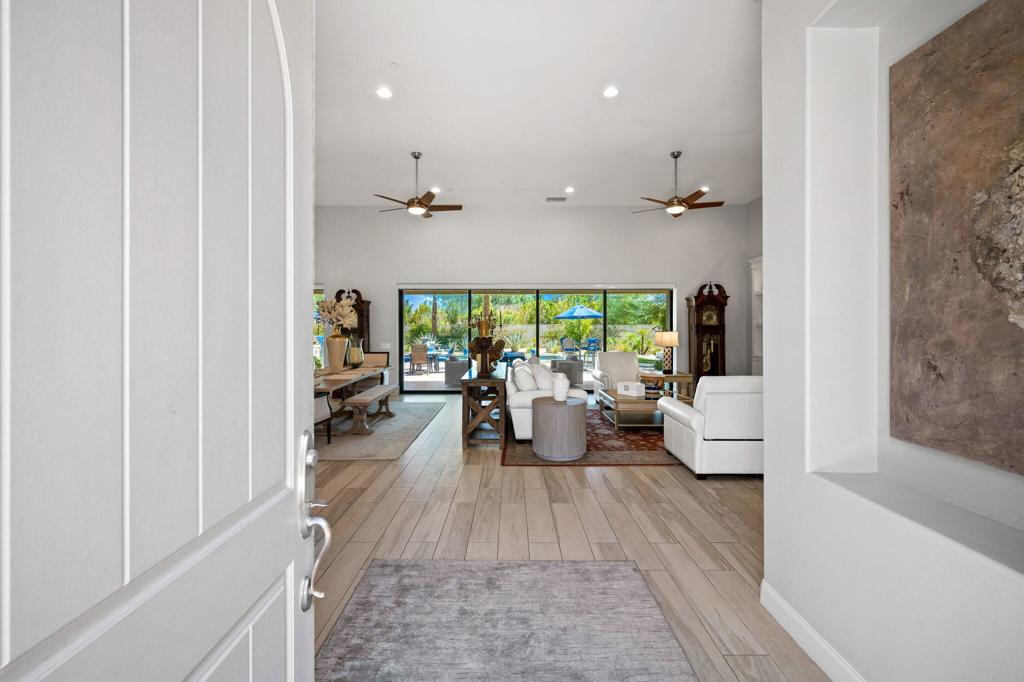 Escala - Residential