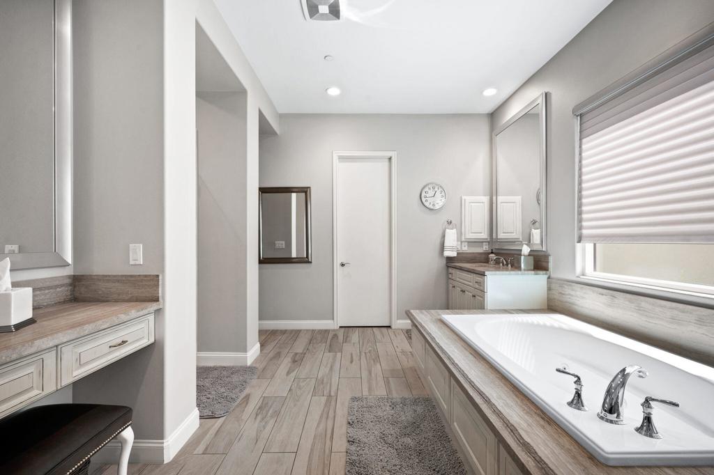 Escala - Residential