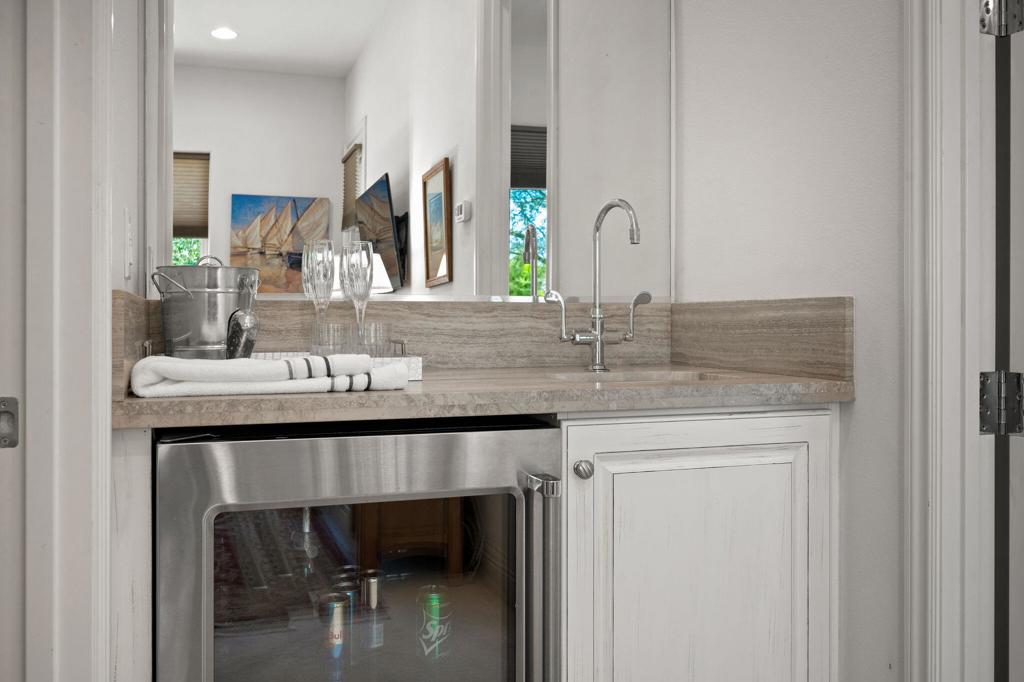 Escala - Residential