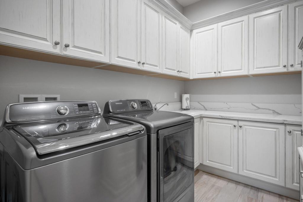 Escala - Residential