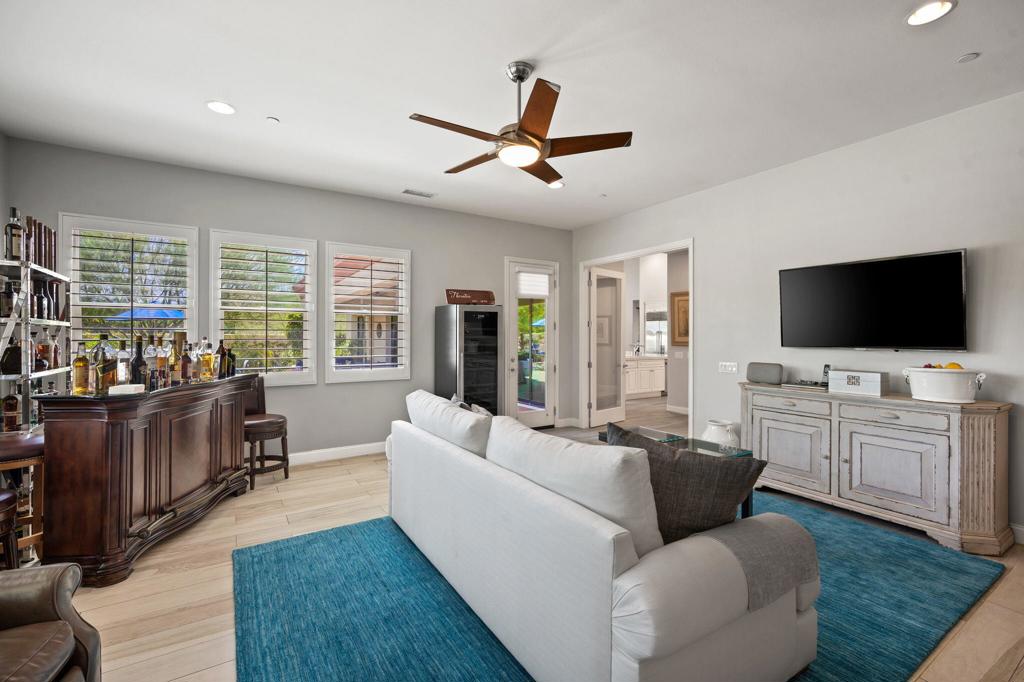 Escala - Residential