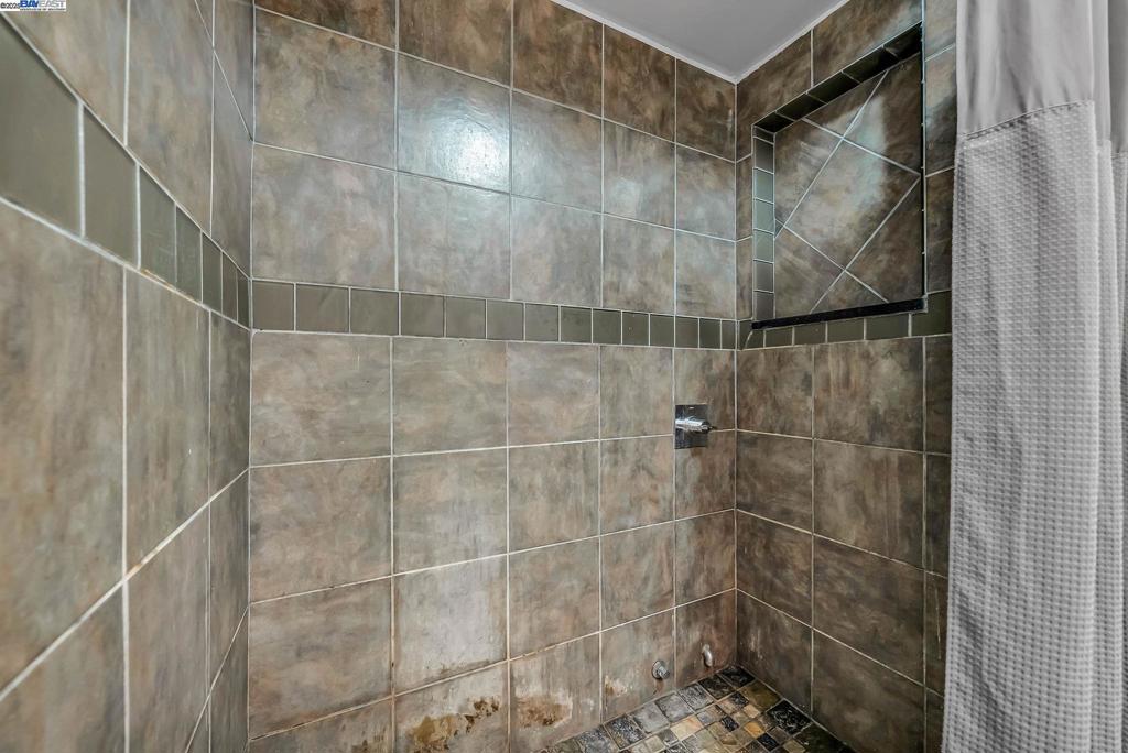 CLEVELAND HEIGHTS - Residential