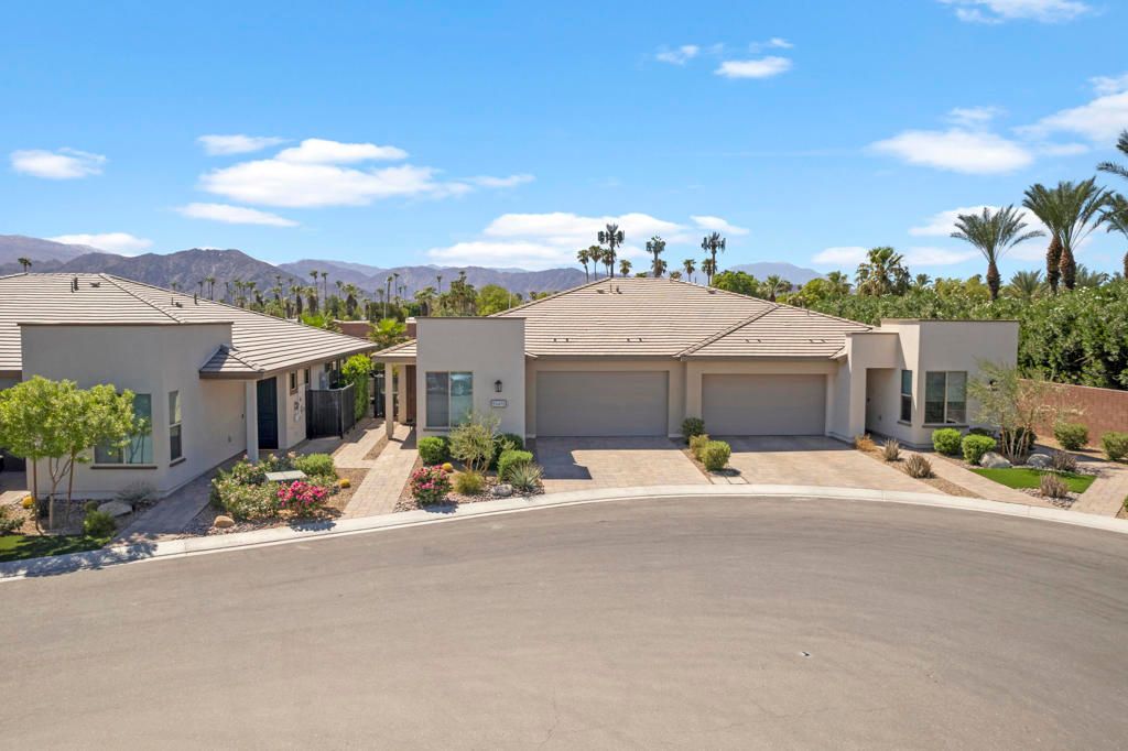 listing image 130728986291251751360