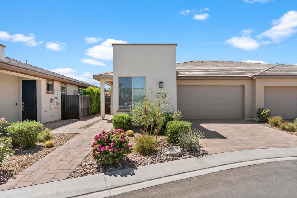 listing image 130729744500972372690
