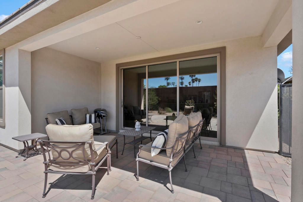 listing image 130726751039121822910