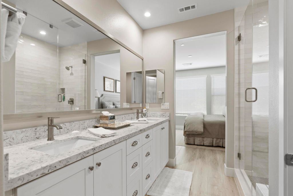listing image 130722064824093623850