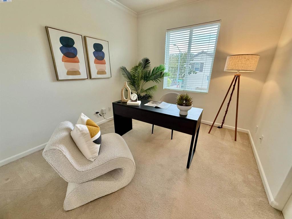 STONERIDGE SQUAR - Residential