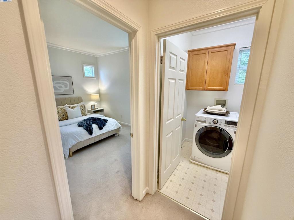 STONERIDGE SQUAR - Residential