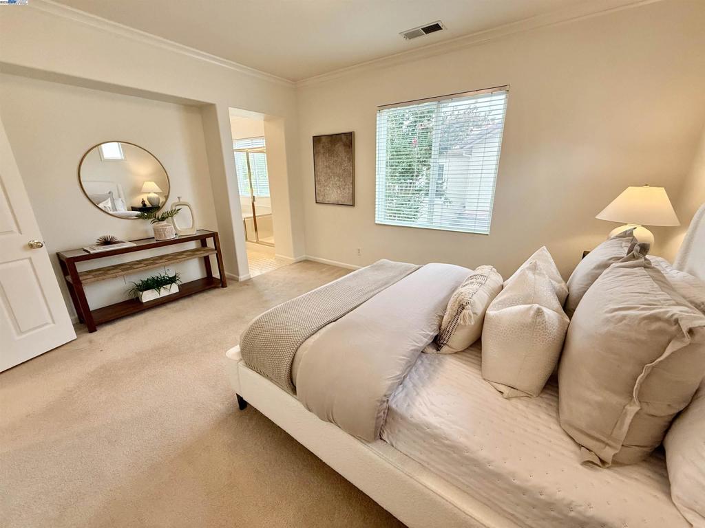 STONERIDGE SQUAR - Residential