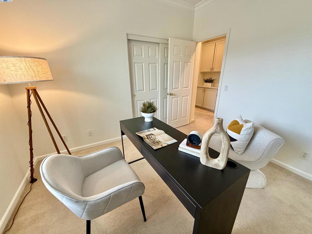 STONERIDGE SQUAR - Residential