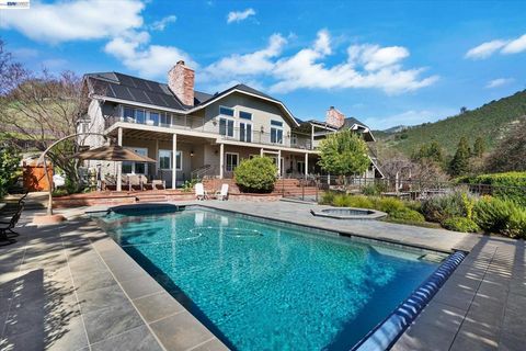 Photo of 2382 Alameda Diablo, Diablo, CA 94528 (MLS # 41123824)