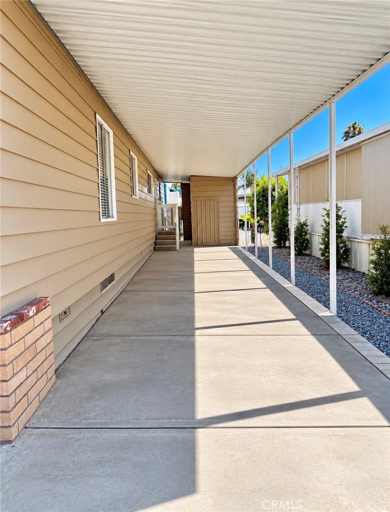 725 W Thornton Ave 105