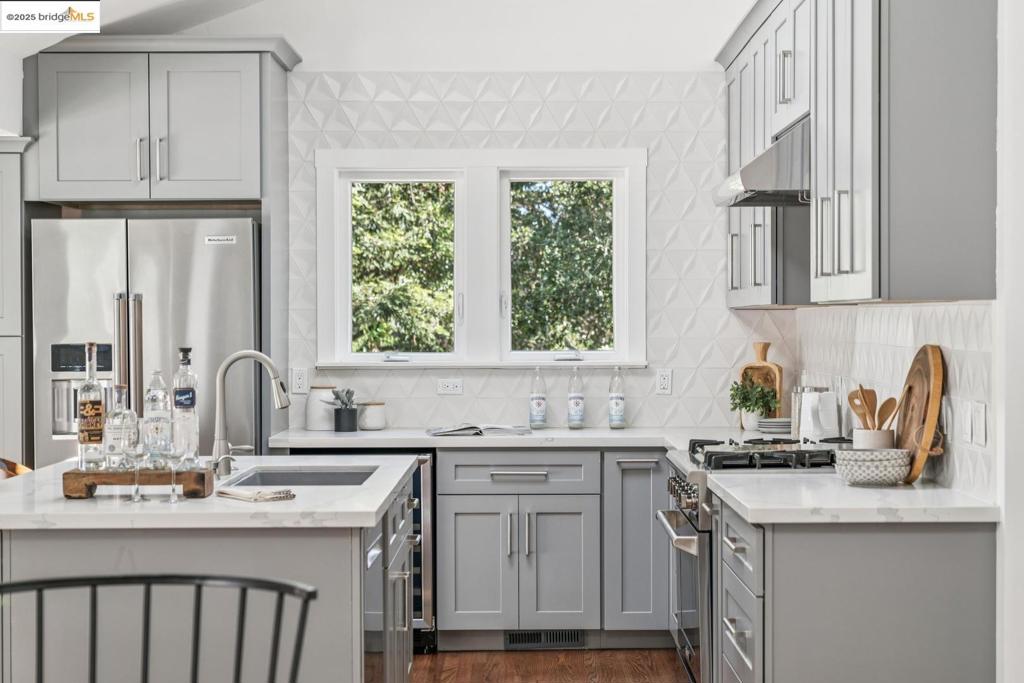 MONTCLAIR - Residential