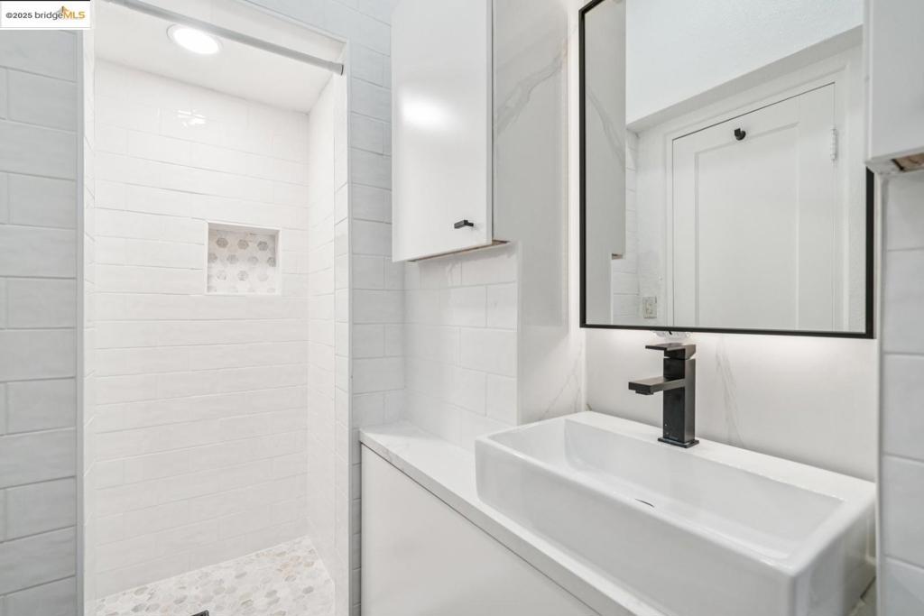 MONTCLAIR - Residential