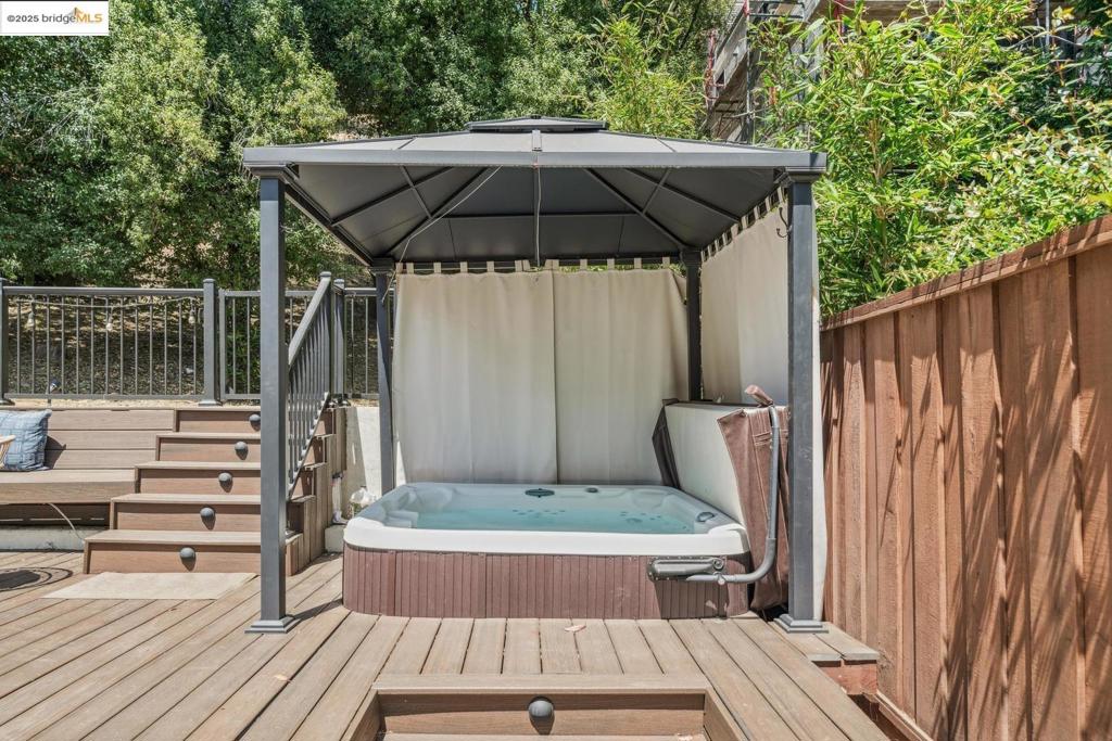 MONTCLAIR - Residential