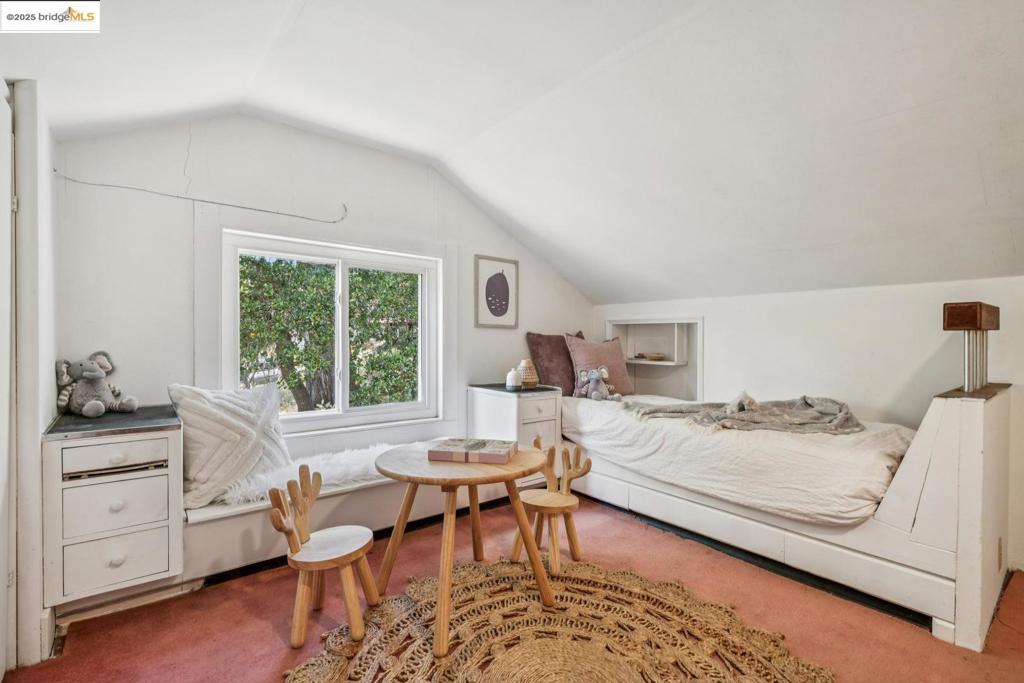 MONTCLAIR - Residential