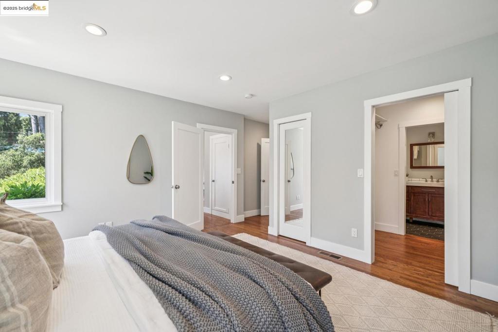 MONTCLAIR - Residential