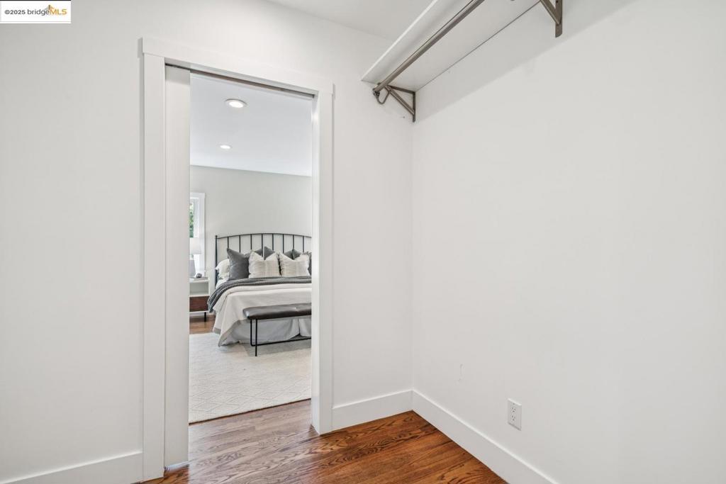 MONTCLAIR - Residential