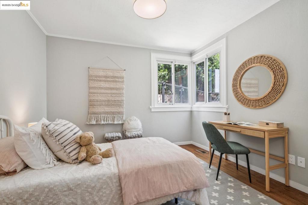 MONTCLAIR - Residential