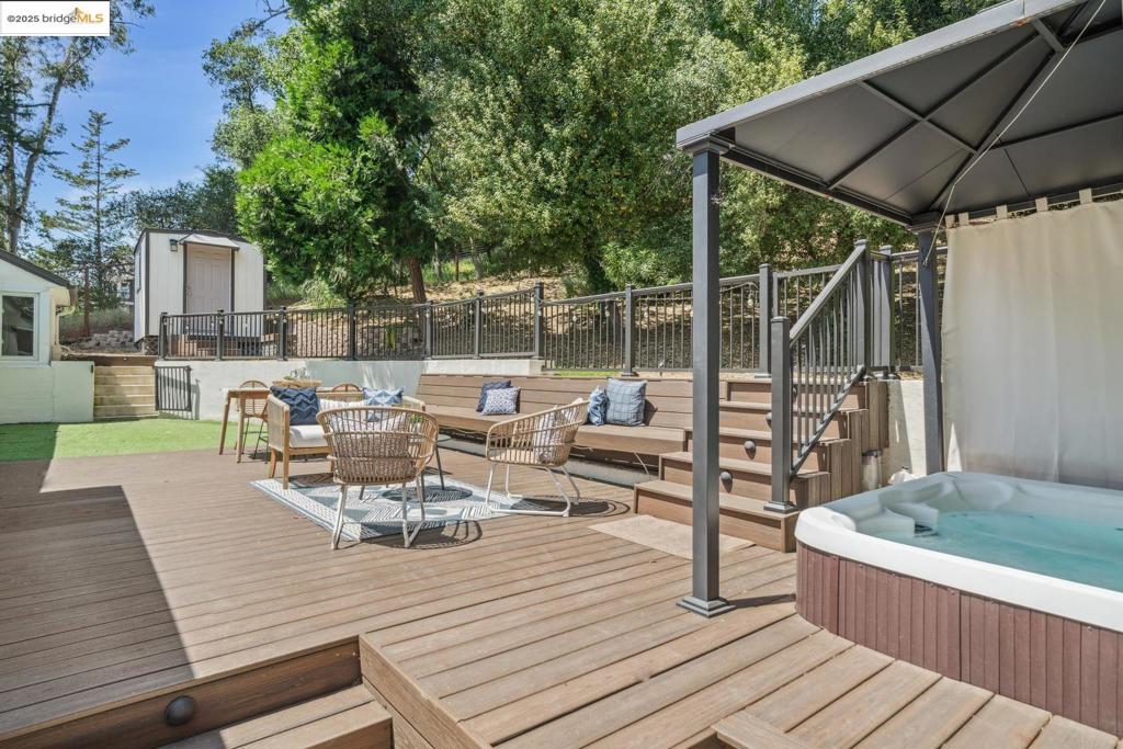 MONTCLAIR - Residential