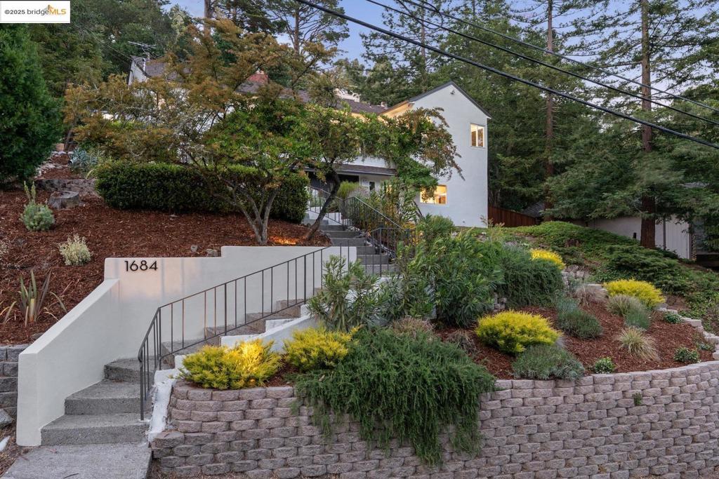 MONTCLAIR - Residential