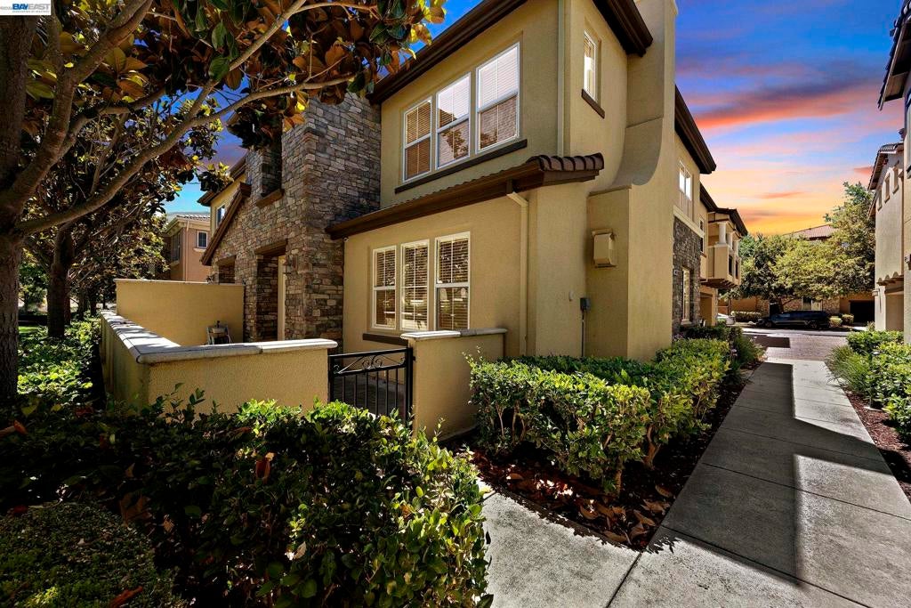 644 Heligan Ln Ln 3, Livermore CA 94551