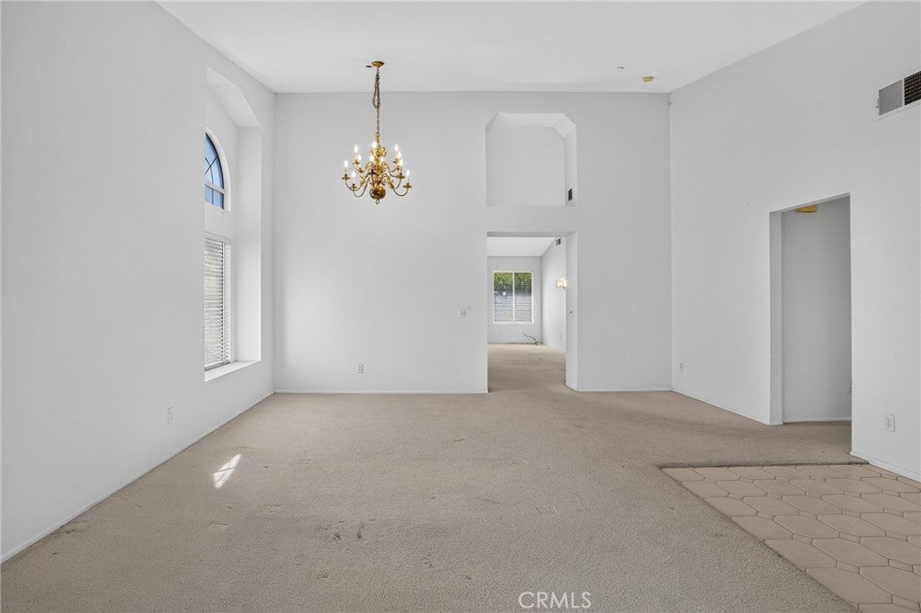 10217 Sycamore Canyon