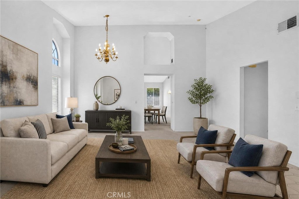 10217 Sycamore Canyon