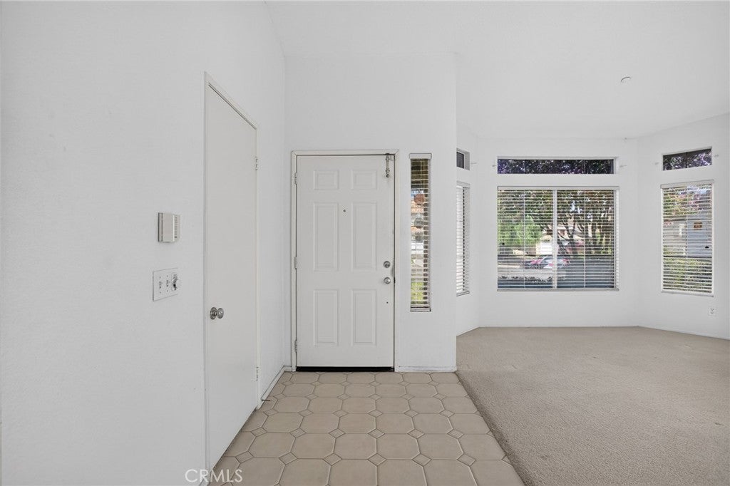 10217 Sycamore Canyon