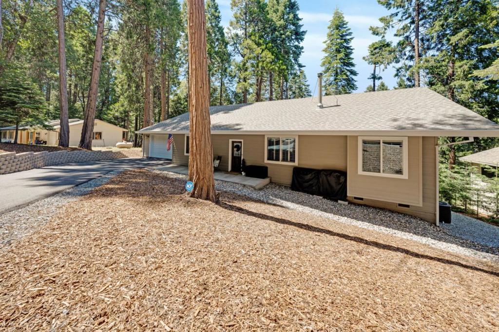 3884 Opal Trail