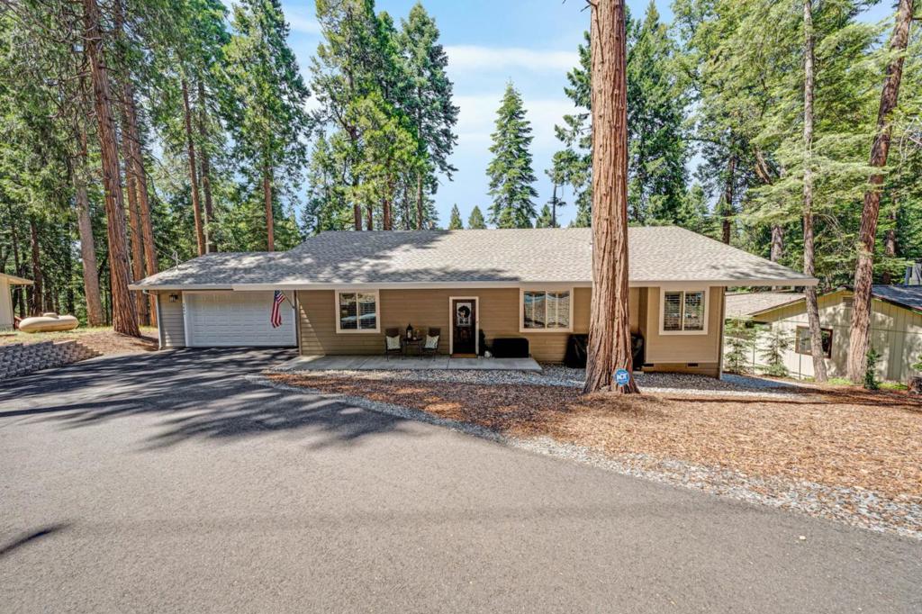 3884 Opal Trail