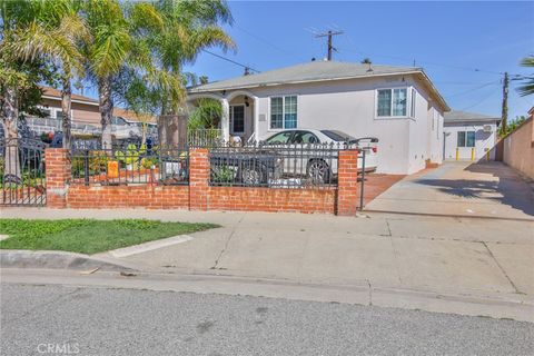 Photo of 10502 Ravenswood Ave, Inglewood, CA 90304 (MLS # DW26046034)