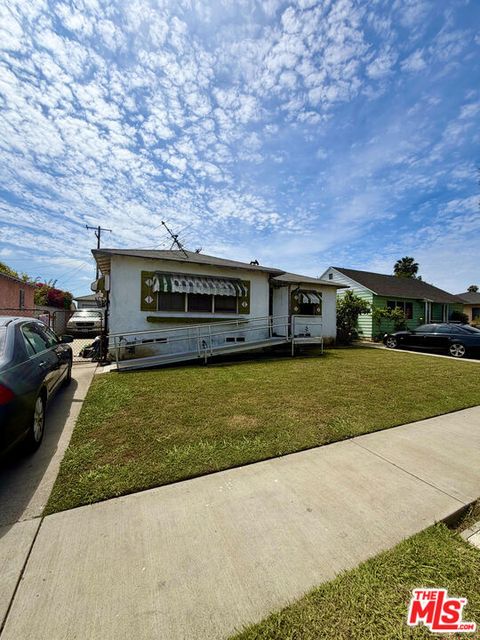 Photo of 1518 E 122nd Street, Los Angeles, CA 90059 (MLS # 26721427)