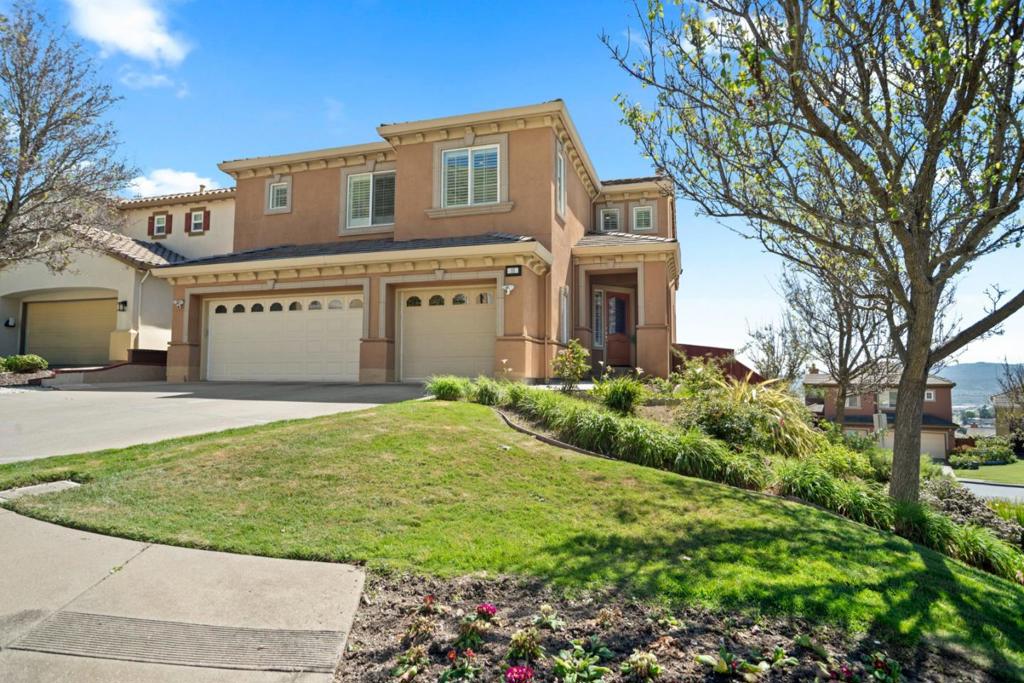15 Monte Vista Way