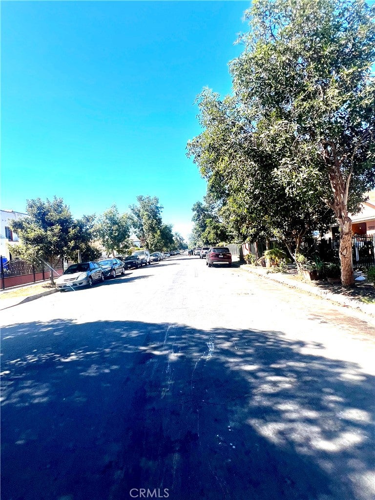 1081 W 39th