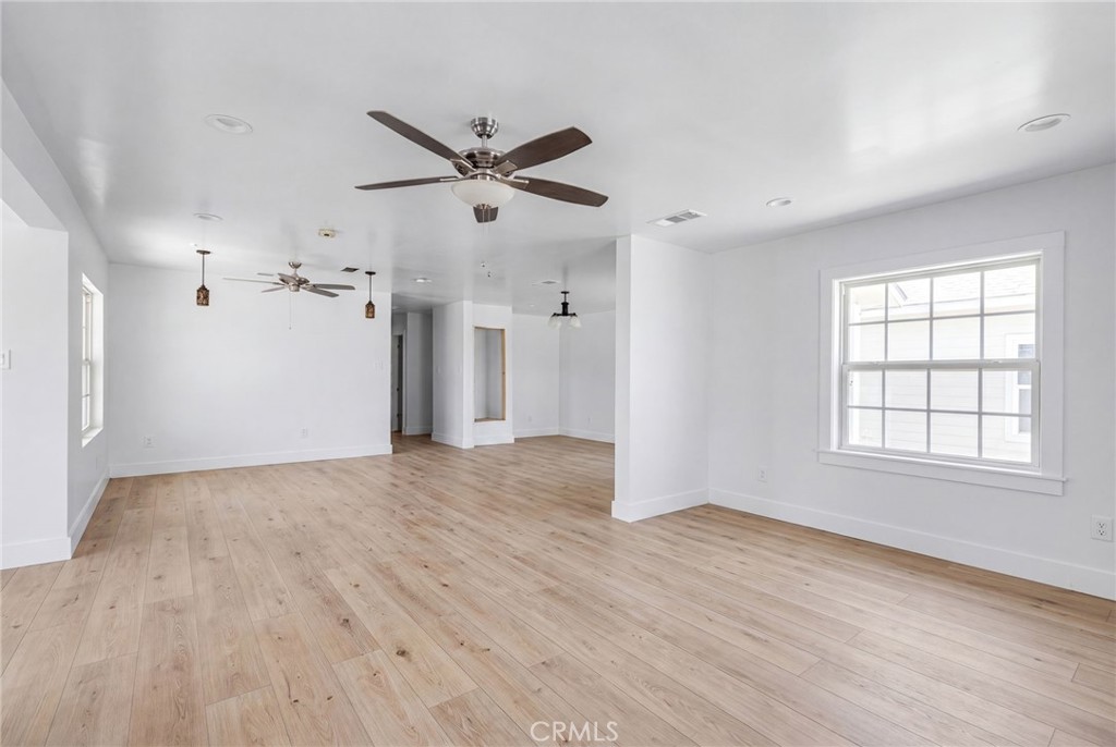 307 W Gladstone