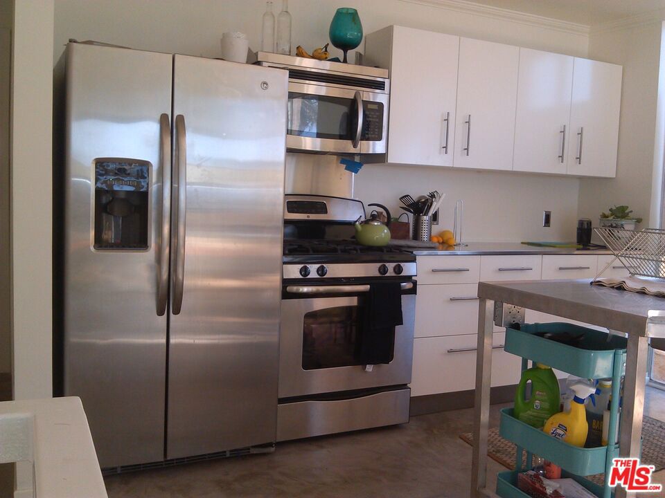Properties 1 1909 Ocean Front Walk