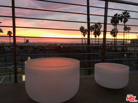 1909 Ocean Front Walk Venice CA 90291