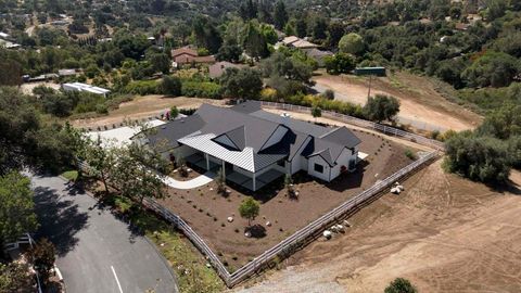 Photo of Fallbrook, CA 92028 (MLS # 260009997SD)