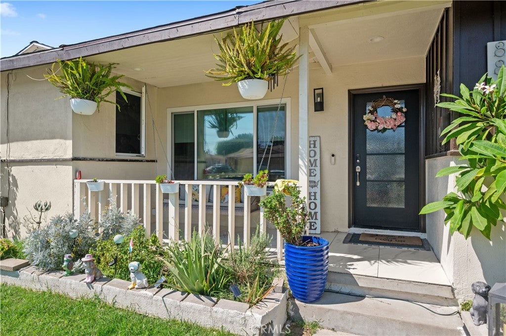 8849 Pico Vista