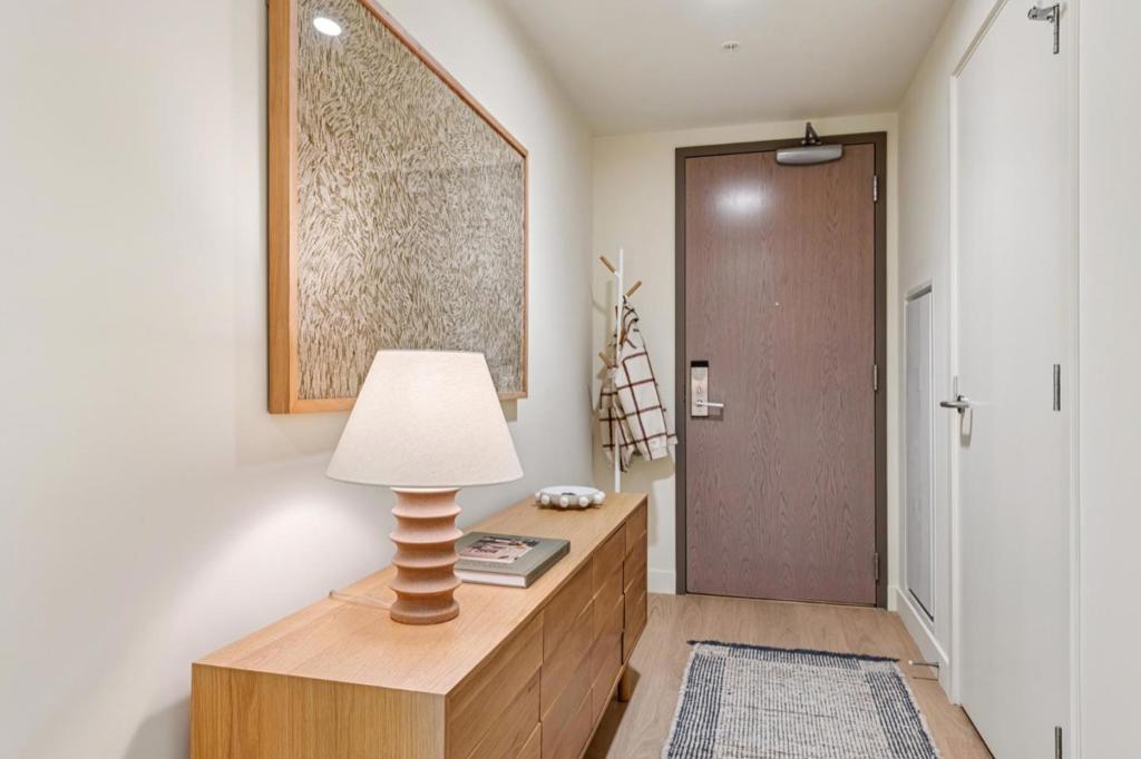 188 W Saint James Street 10804