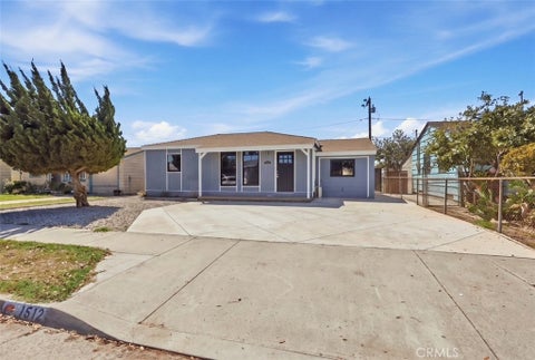 Photo of 1512 E 125th ST, Compton, CA 90222 (MLS # IN26171258)